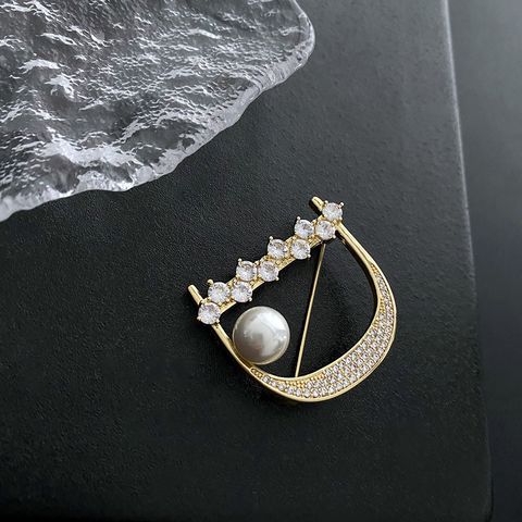 Fashion Letter Copper Plating Inlay Artificial Diamond Pearl Women's Brooches