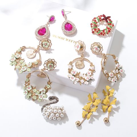 Fashion Water Droplets Flower Alloy Inlay Rhinestones Women's Drop Earrings 1 Pair