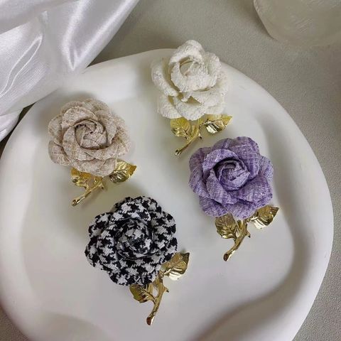 Elegant Flower Cloth Plating Women's Brooches