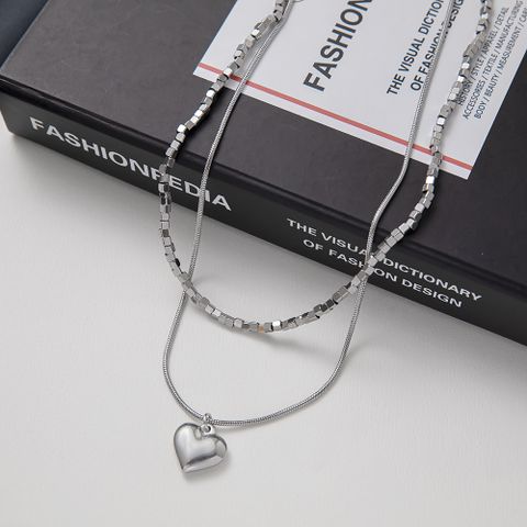Original Design Heart Shape Titanium Steel Plating Necklace 1 Piece