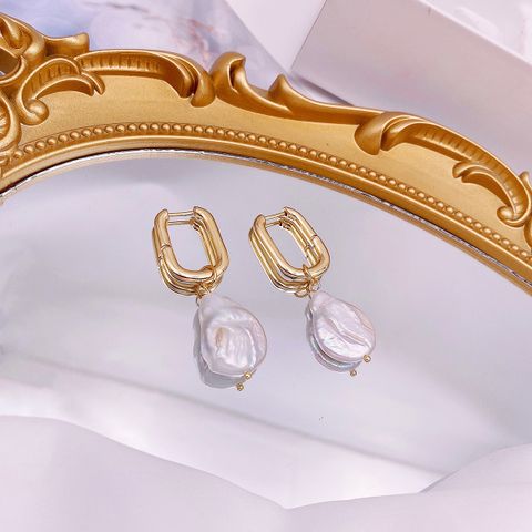 1 Pair Elegant Geometric Pearl Earrings