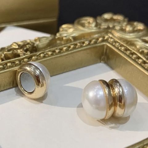 Wholesale Jewelry 1 Pair Fashion Round Alloy Pearl Ear Clips