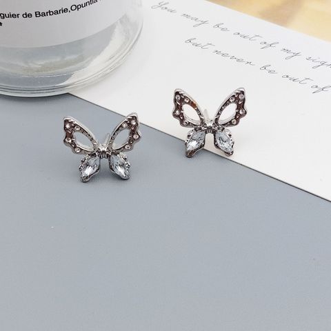 1 Pair Simple Style Butterfly Alloy Inlay Rhinestones Women's Ear Clips Ear Studs