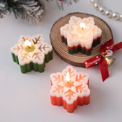 Christmas Cartoon Style Snowflake Soybean Mixed Wax Candle