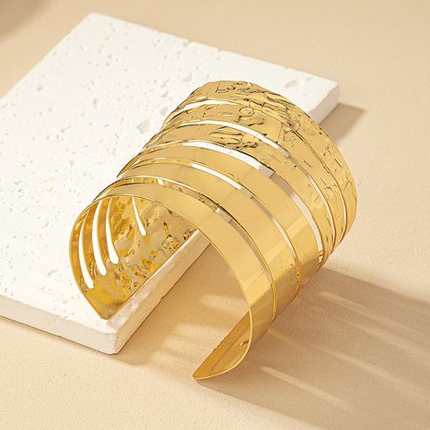 Hip-hop Retro Solid Color Alloy Plating Gold Plated Women's Bangle