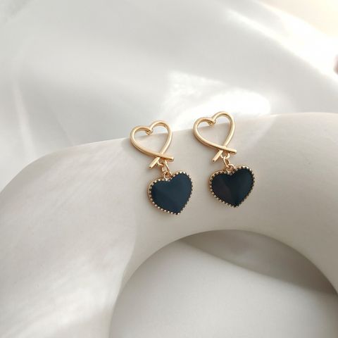 1 Pair Simple Style Heart Shape Alloy Drop Earrings