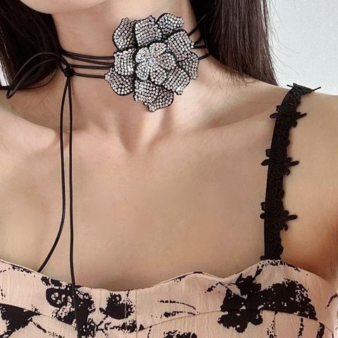 Sweet Flower Cloth Braid Women's Necklace
