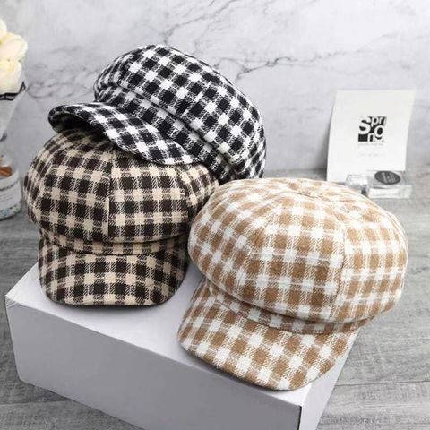 Women's Classic Style Solid Color Curved Eaves Beret Hat