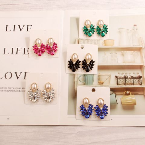 1 Pair Glam Luxurious Vacation Butterfly Inlay Imitation Pearl Alloy Artificial Gemstones Drop Earrings