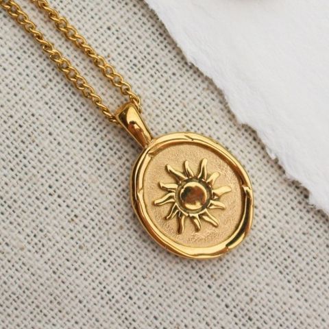Retro Streetwear Round Sun Moon Stainless Steel Plating 18k Gold Plated Pendant Necklace