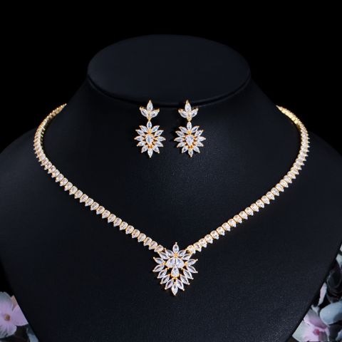Copper 18K Gold Plated White Gold Plated Elegant Glam Bridal Plating Inlay Water Droplets Flower Snowflake Artificial Gemstones Jewelry Set