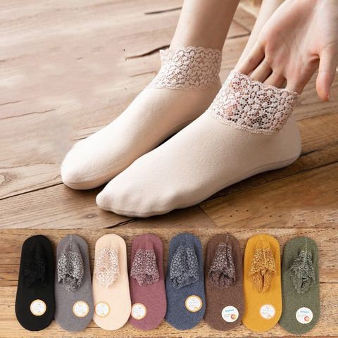 Women's Sweet Simple Style Solid Color Velvet Polyacrylonitrile Fiber Ankle Socks A Pair
