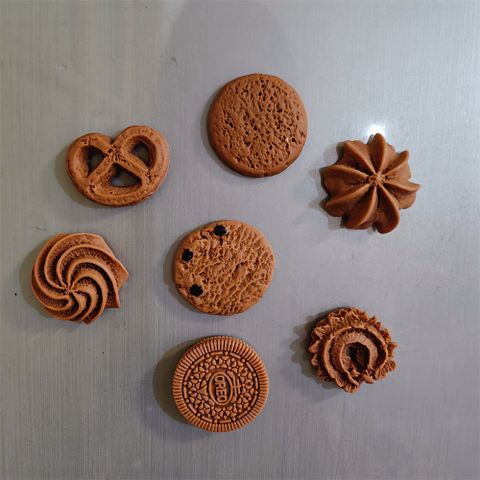 Three-dimensional New Bread Cookie Refridgerator Magnets Biscuit Simulation Candy Toy Food Magnetic Home Decorative Sticker Gift