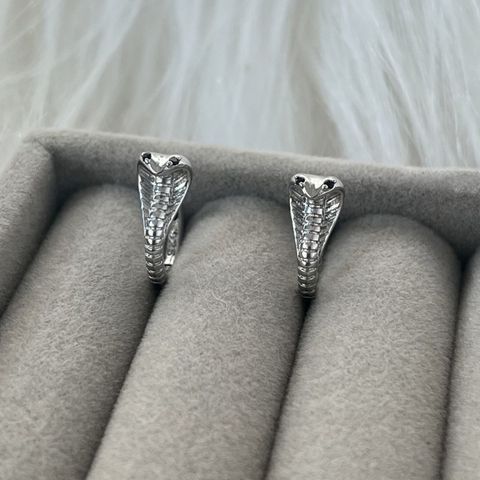 1 Pair Vintage Style Snake Plating Alloy Silver Plated Ear Clip