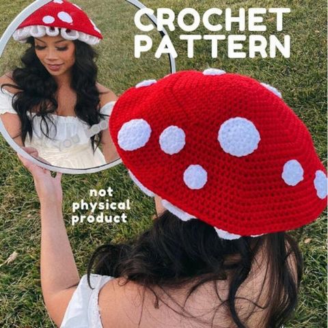 Women's Cartoon Style Cute Exaggerated Mushroom Handmade Wide Eaves Wool Cap