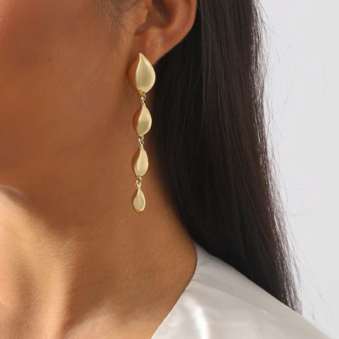 1 Pair Modern Style Simple Style Solid Color Alloy Drop Earrings