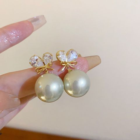 1 Pair Sweet Flower Plating Imitation Pearl Drop Earrings