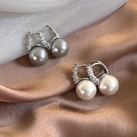 1 Paire Rétro Dame Géométrique Perle D'imitation Le Cuivre Or Blanc Plaqué Des Boucles D'oreilles