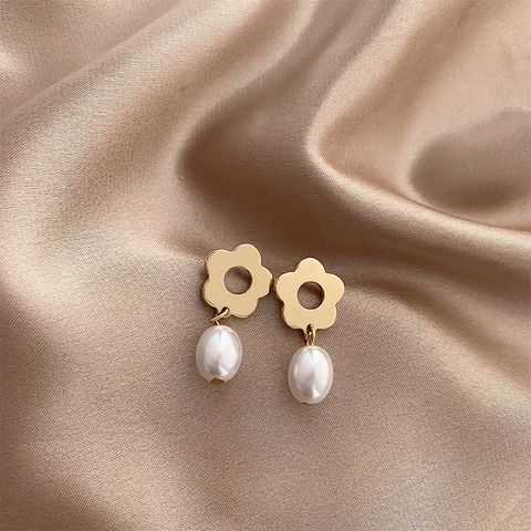 1 Pair Elegant Lady Flower Alloy Gold Plated Drop Earrings