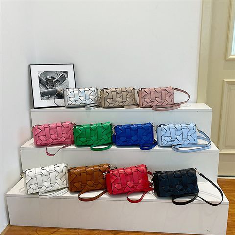 Women's Pu Leather Solid Color Streetwear Sewing Thread Square Zipper Crossbody Bag