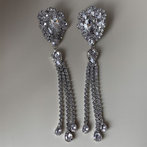 1 Pair Elegant Luxurious Geometric Plating Inlay Alloy Rhinestone Rhinestones Silver Plated Drop Earrings