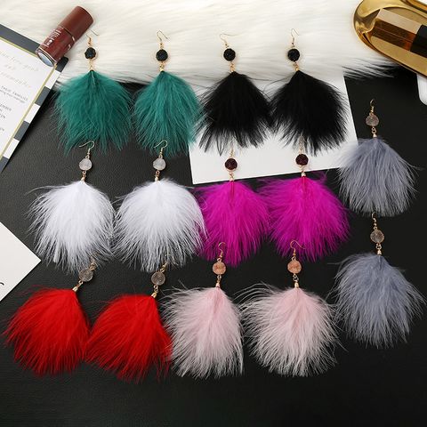 1 Pair Elegant Lady Solid Color Feather Drop Earrings