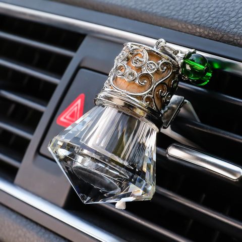 Simple Multi-color Transparent Geometric Pattern Crystal Car Interior Car Air Conditioning Vent Perfume Bottle Hanging Ornaments