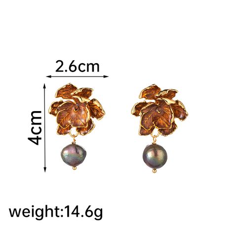 1 Pair Elegant Luxurious Lady Flower Plating Freshwater Pearl Copper 18k Gold Plated Drop Earrings