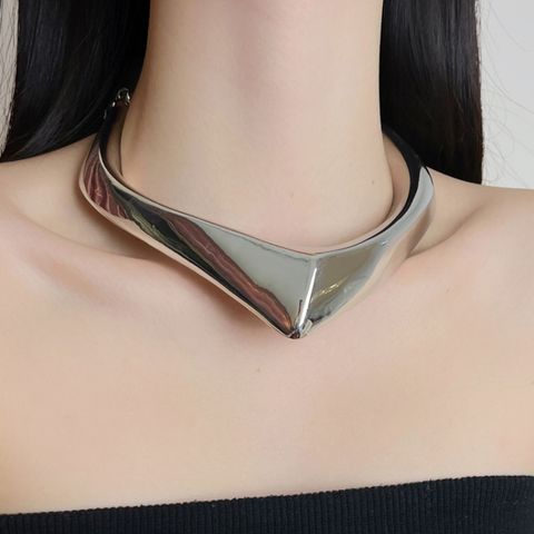 Retro Exaggerated Solid Color Alloy Plating Gold Plated Silver Plated Women's Choker