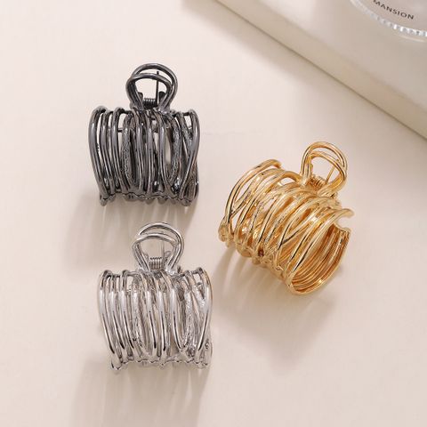 Women's Simple Style Geometric Metal Plating Hair Claws