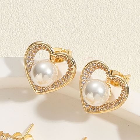 1 Pair Vintage Style Oversized Geometric Round Heart Shape Plating Inlay Brass Artificial Pearls Zircon 14k Gold Plated Ear Studs
