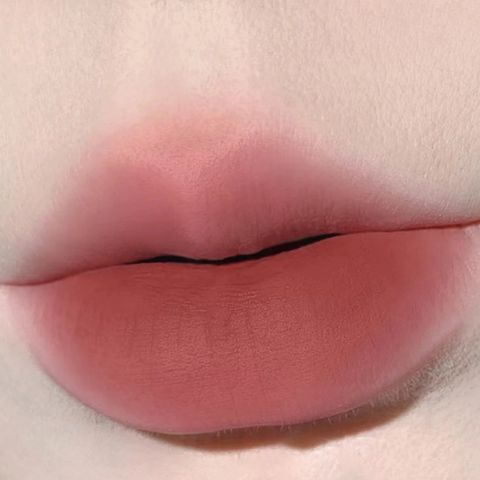 Elegant Solid Color Plastic Lipstick