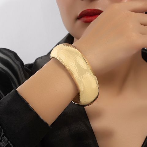 Ig Style Retro Commute Round Alloy Plating Gold Plated Women's Bangle