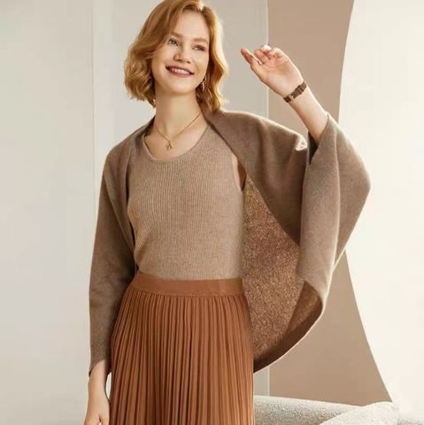 Women's Elegant Vintage Style Solid Color Fleece Shawl