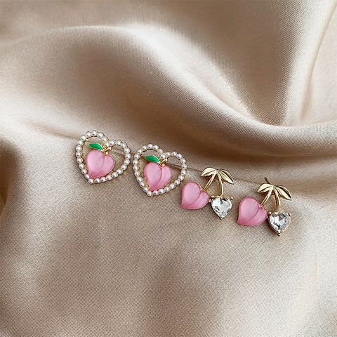 1 Pair Sweet Peach Plating Inlay Alloy Artificial Rhinestones Artificial Pearls Gold Plated Ear Studs