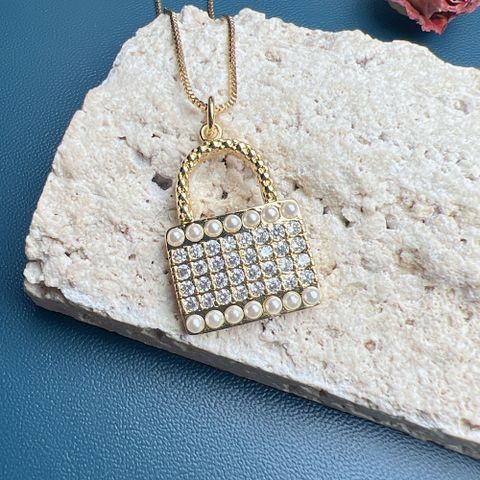 Simple Style Geometric Heart Shape Lock Copper Artificial Pearls Zircon Pendant Necklace In Bulk