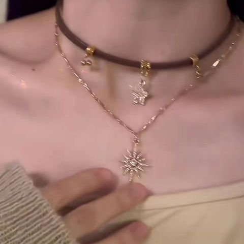 Vintage Style Geometric Star Alloy Plating Women's Pendant Necklace