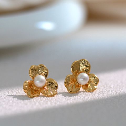 1 Pair Casual Basic Flower Plating Inlay Stainless Steel Artificial Pearls 14k Gold Plated Ear Studs