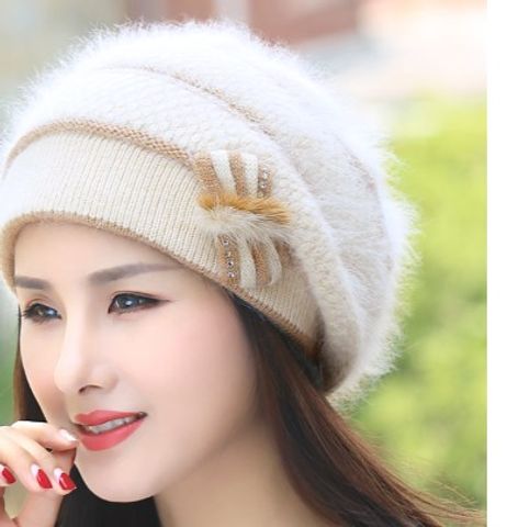 Women's Elegant Lady Solid Color Eaveless Wool Cap