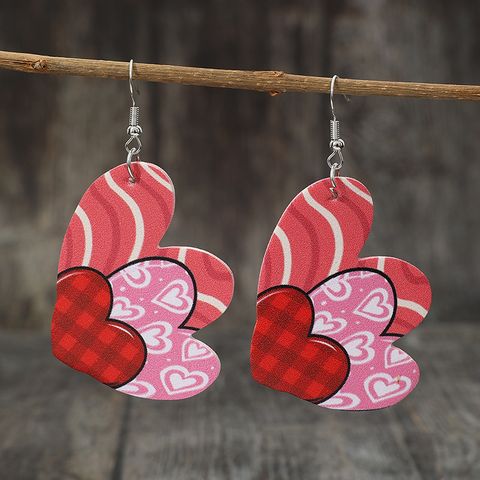 1 Pair Cute Heart Shape Printing Pu Leather Drop Earrings