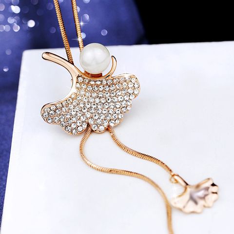Elegant Ginkgo Leaf Alloy Inlay Artificial Pearls Glass Women's Sweater Chain