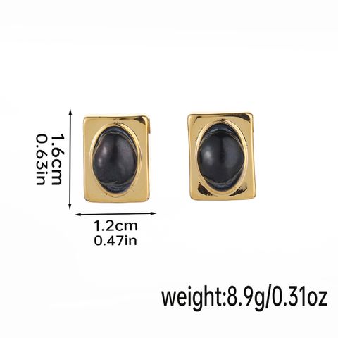 1 Pair Elegant Simple Style Geometric Freshwater Pearl Copper Pearl 18k Gold Plated Ear Studs