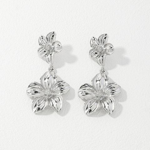 1 Piece Elegant Sweet Flower Petal Alloy Drop Earrings
