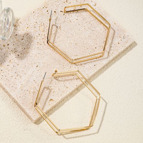 1 Piece Exaggerated Oversized Hexagon Three-dimensional Alloy Alloy Drop Earrings