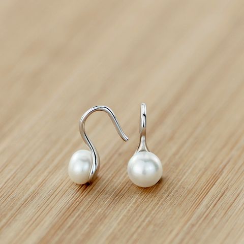 1 Pair Elegant Simple Style Geometric Plating Inlay Sterling Silver Freshwater Pearl Ear Studs