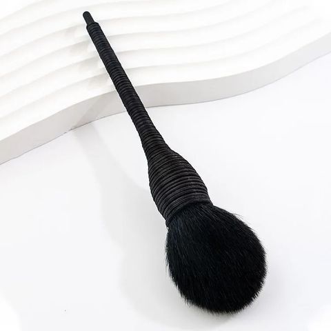 Simple Style Commute Nylon Fleece Plastic Handle Makeup Brushes 1 Set