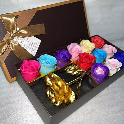 Christmas Gift 12 Rose Soap Flower Gift Box Plus Cotton Bear Festive Promotional Supplies Casual Gift Wholesale