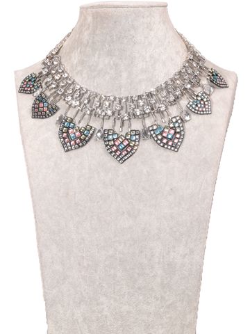 Glamour Exagerado Lujoso Forma De Corazón Aleación Embutido Piedras Preciosas Artificiales Mujeres Collar