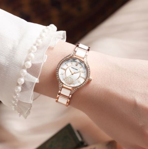 Elegant Geometric Horseshoe Buckle Quartz Women's Watches