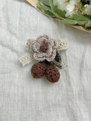 Elegant Simple Style Flower Yarn Women's Brooches